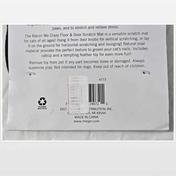 New Cat Toy Scratcher Bacon Me Crazy Floor Door Mat Eggs Feather Catnip NWT - Picture 14 of 16